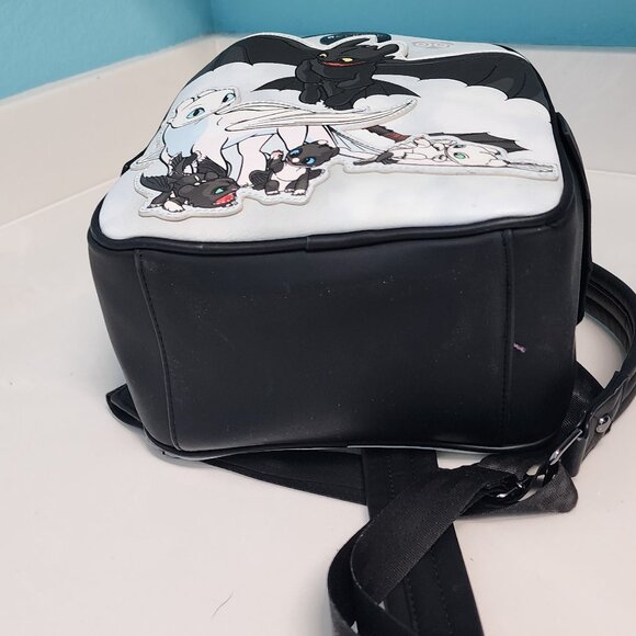 How to Train Your Dragon Mini Backpack Bag White Toothless Light Fury Family - Picture 5 of 8